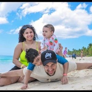 Meet your Posher, Yaneth